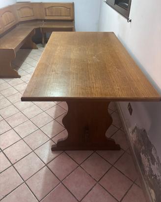 Tavolo cassapanca e piattaia