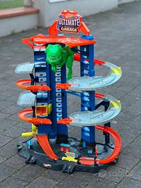 Hotwheels ultimate garage