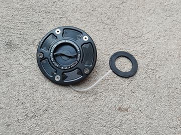 Tappo benzina racing Accossato per Suzuki