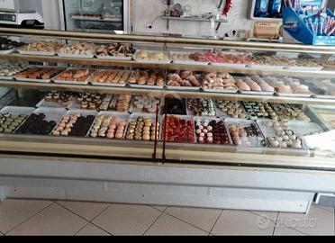 vetrina pasticceria