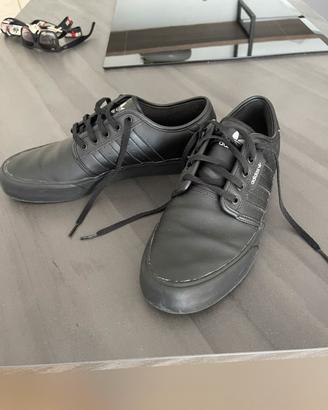 Scarpe Adidas nere in pelle