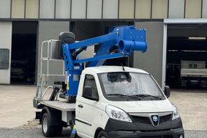 Piaggio porter con piattaforma cte 15 metri