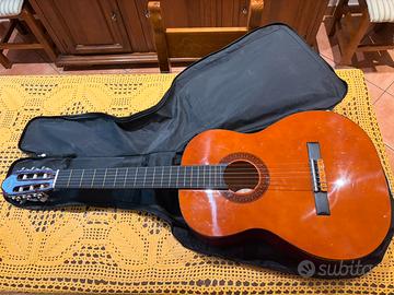 Eko Guitars CS-10 con custodia