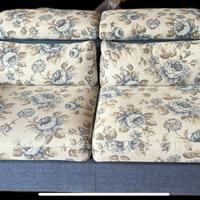 Divano di marca con poggiatesta ribaltabili