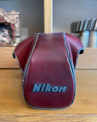 Custodia originale Nikon bordeaux