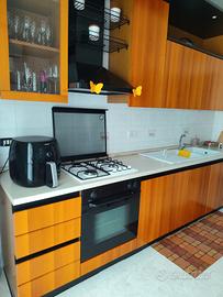 Cucina Lineare Completa in Vero Legno  