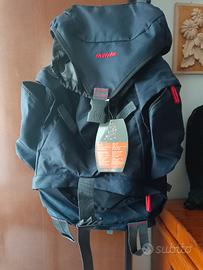 zaini da montagna Invicta nuovi