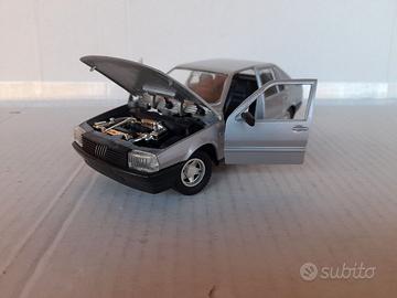 MODELLO AUTO FIAT CROMA  NO BURAGO MA POLISTIL 