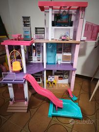 Casa di Barbie: " Dreams House"