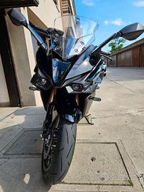 SUZUKI GSXS 1000 GT