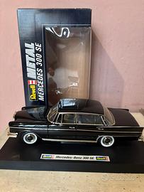 Mercedes 300SE Revell modellino voiture ech 1/18