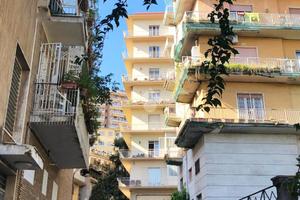 5 LOCALI A NAPOLI