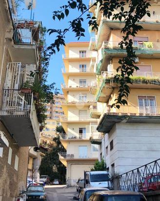 5 LOCALI A NAPOLI