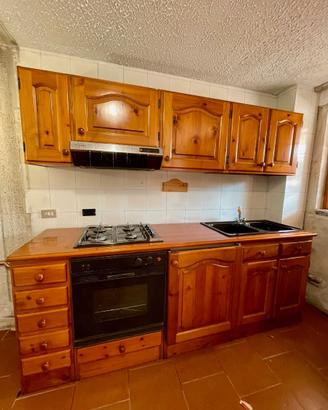 Cucina completa falegnameria Valdostana