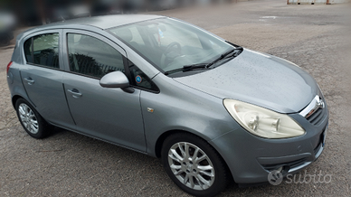 Opel Corsa 1.2 16V GPL