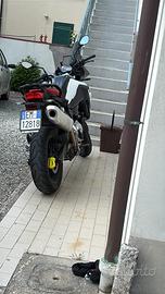 BMW FS 750 GS White