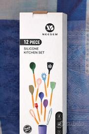 Set 12 Utensili Cucina Silicone Rosa Manico Legno 
