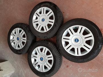 kit 4 cerchi in lega e 4 gomme invernali 185/65/R1