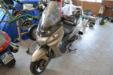 SUZUKI Burgman AN 400 400