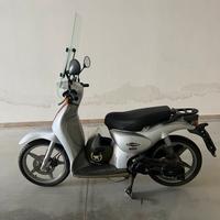 Scarabeo 100 2t