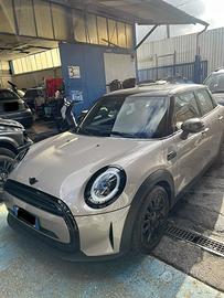 MINI COOPER 5p 1.5 automatica
