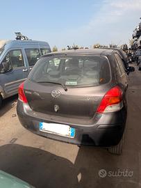 Toyota yaris 2009 PEZZI DI RICAMBIO