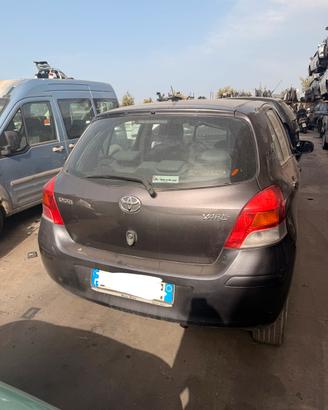 Toyota yaris 2009 PEZZI DI RICAMBIO