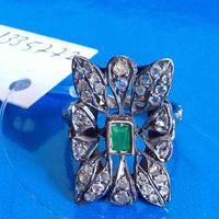 Antico anello in oro argento diamanti smeraldo nat
