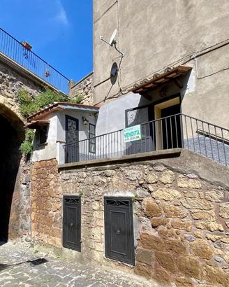 3 LOCALI A LATERA