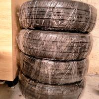 Pneumatici nuovi Dunlop 175/65 R15 84H – Mai usati