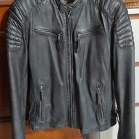 🧥 Giubbotto in pelle stile biker 🏍️