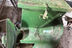 Zolfatrice per trattore