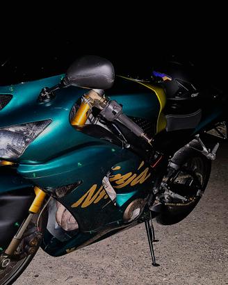 Kawasaki ninja zx6r 636