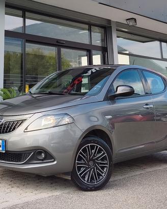 Lancia Ypsilon 1.0 hybrid Gold 70cv (5 POSTI + NAV