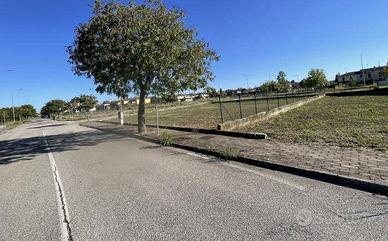Immobile in asta di 730 m² a Curtatone