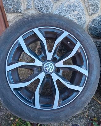 4 cerchi in lega + pneumatici estivi per  VW polo