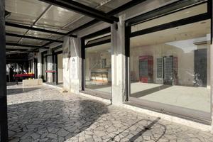 Rif 400 baia verde locale commerciale