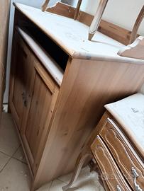 Mobile in legno