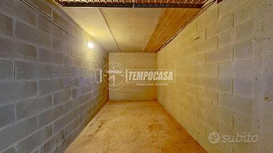 VENDITA BOX IN VIA MANIN