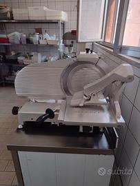 affettatrice professionale in acciao