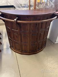 Bancone da bar in legno di noce