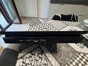 Playstatiom 4 slim nera 1tb