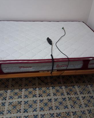 Letto motorizzato con telecomando incorporato