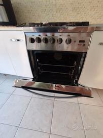 Cucina con forno