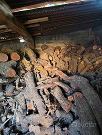 legna per camino o stufa tagliata olivo mandordo
