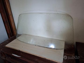 Parabrezza Maggiolone 1303 del 1974