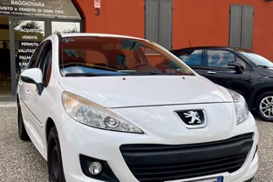 Peugeot 207 Plus 1.4 gpl con 65.000km!