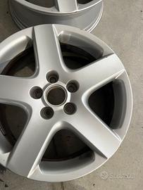 2 cerchi originali golf da 17