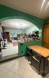 PROPONIAMO AMPIO BILOCALE CON BOX E TERRAZZO!