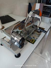 affettatrice manuale